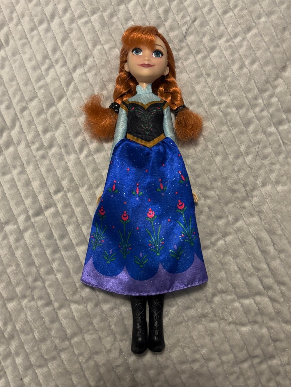 Disney Frozen Classic Fashion Anna Doll Hasbro 11”